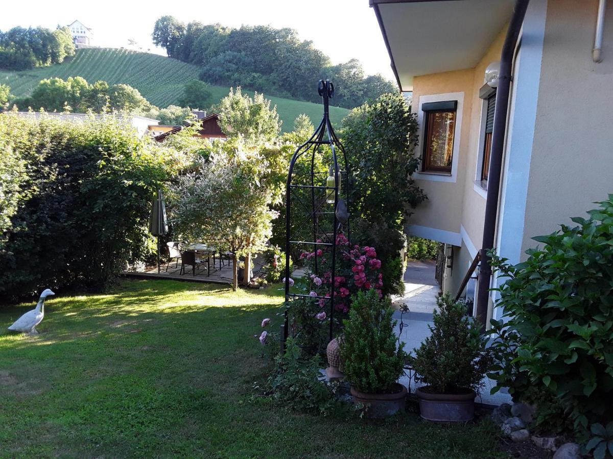 Anna'S Home - Ferienwohnungen Ratsch an der Weinstrasse Luaran gambar