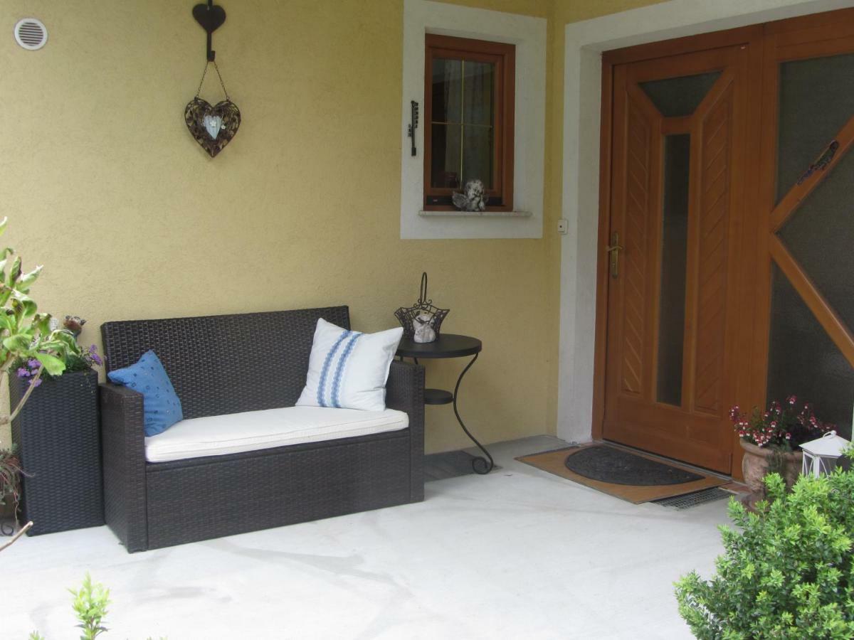 Anna'S Home - Ferienwohnungen Ratsch an der Weinstrasse Luaran gambar