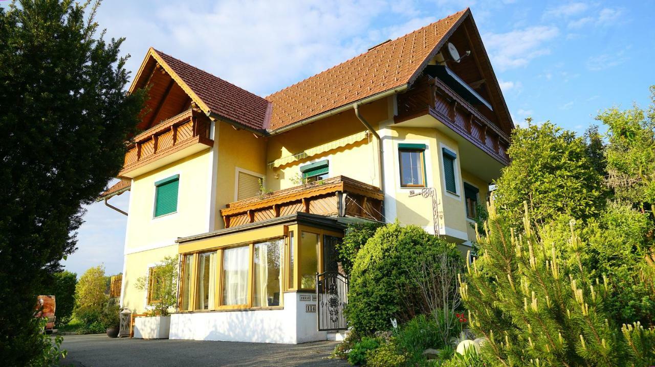 Anna'S Home - Ferienwohnungen Ratsch an der Weinstrasse Luaran gambar