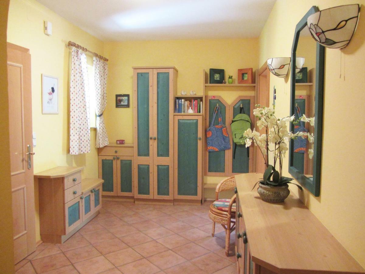 Anna'S Home - Ferienwohnungen Ratsch an der Weinstrasse Luaran gambar
